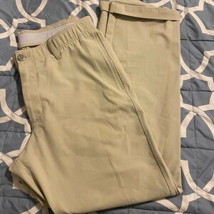 Men’s Underarmor kakis